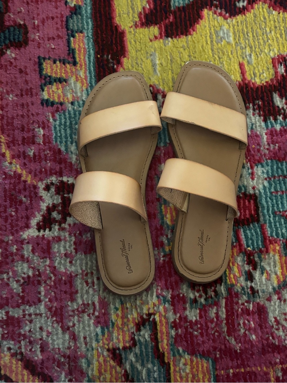 Universal threads women’s size 9 sandal